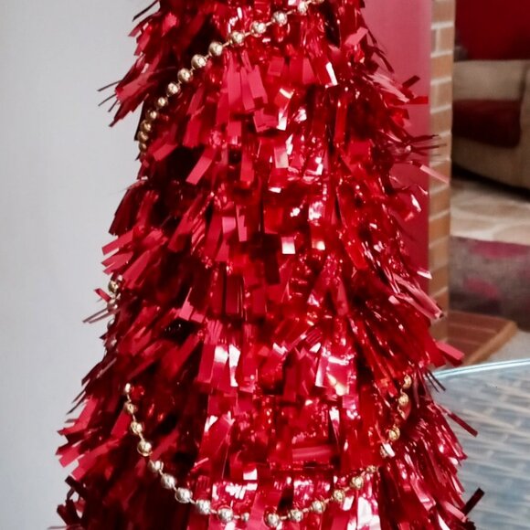 Set of 4 Sparkly Tinsel Tabletop Christmas Trees Decor - Picture 6 of 9